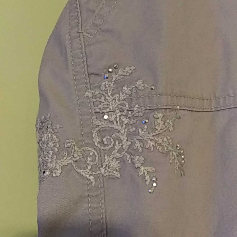 Capris - Picture 2 of 2